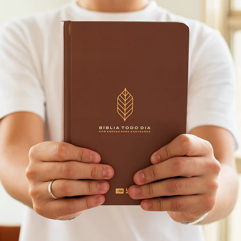 Bíblia Todo Dia com Espaço para Anotações | Capa Dura Marrom
